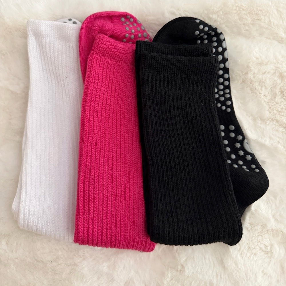 NWOT. Pilate grip slouch socks